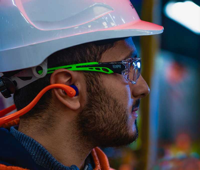 Workplace Safety Wears by Tradeys Brown Plains in QLD